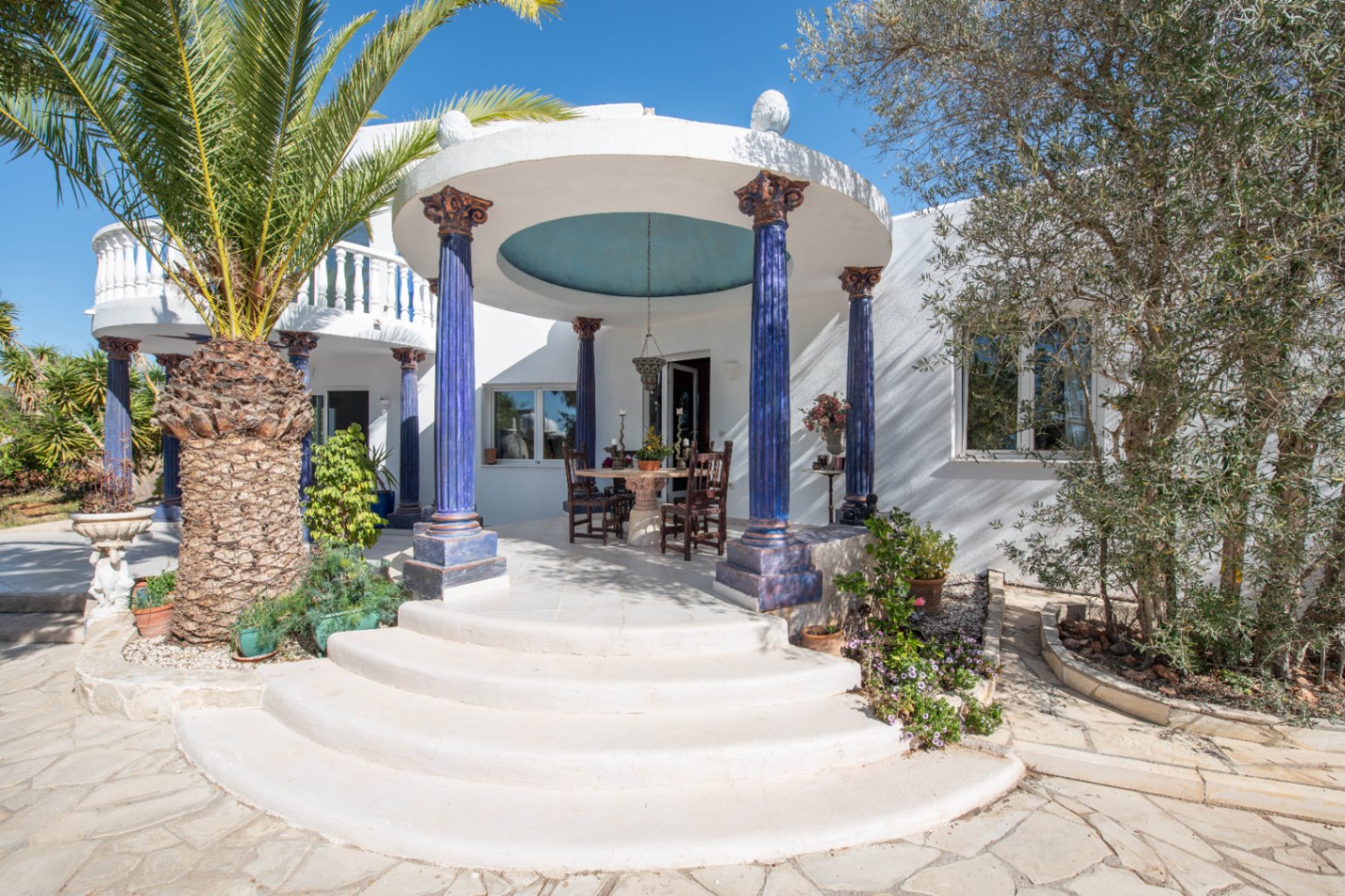 Luxusvilla in Ibiza mit 6 Schlafzimmern und modernem Pool