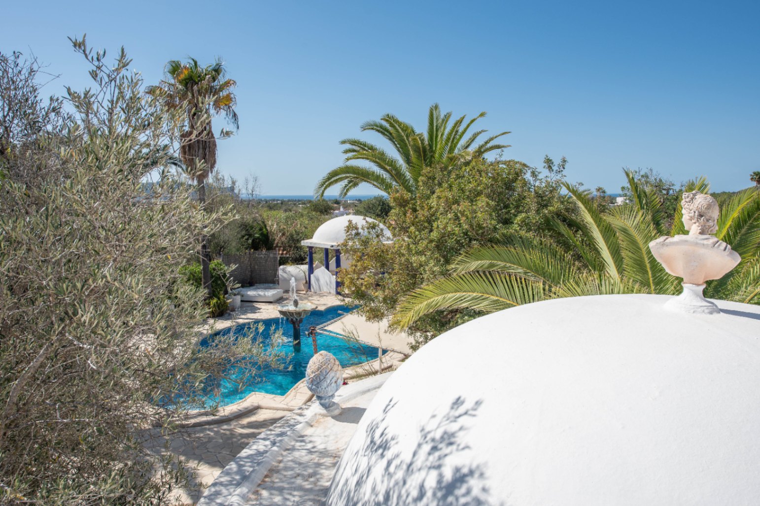Luxusvilla in Ibiza mit 6 Schlafzimmern und modernem Pool