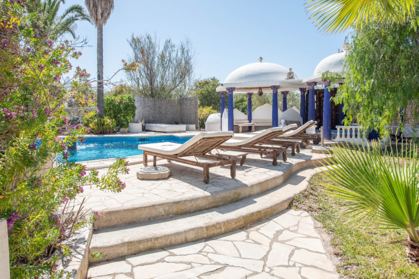 Luxusvilla in Ibiza mit 6 Schlafzimmern und modernem Pool