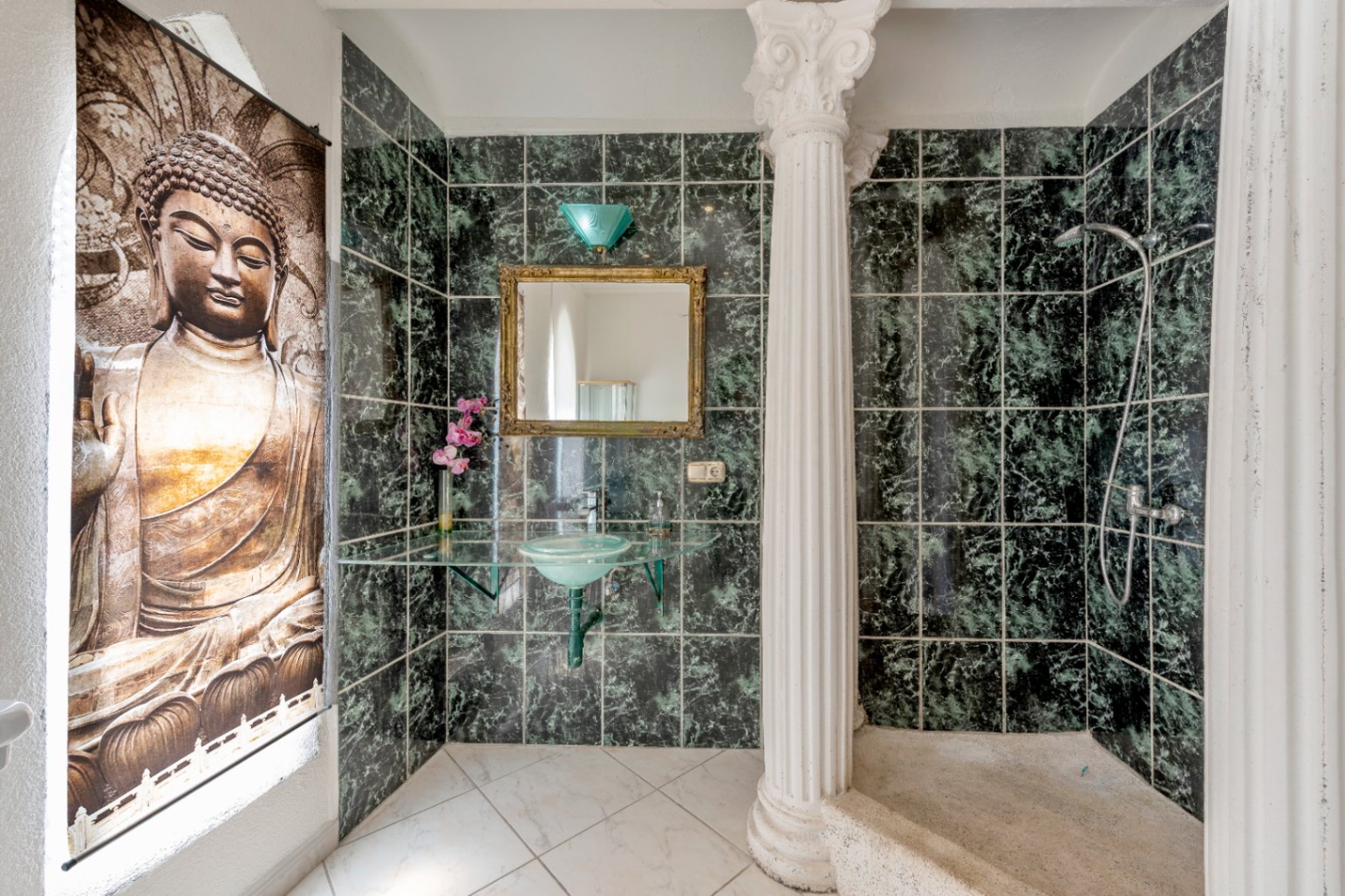 Luxusvilla in Ibiza mit 6 Schlafzimmern und modernem Pool