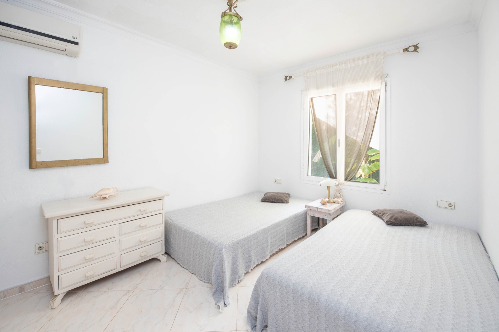 Luxusvilla in Ibiza mit 6 Schlafzimmern und modernem Pool