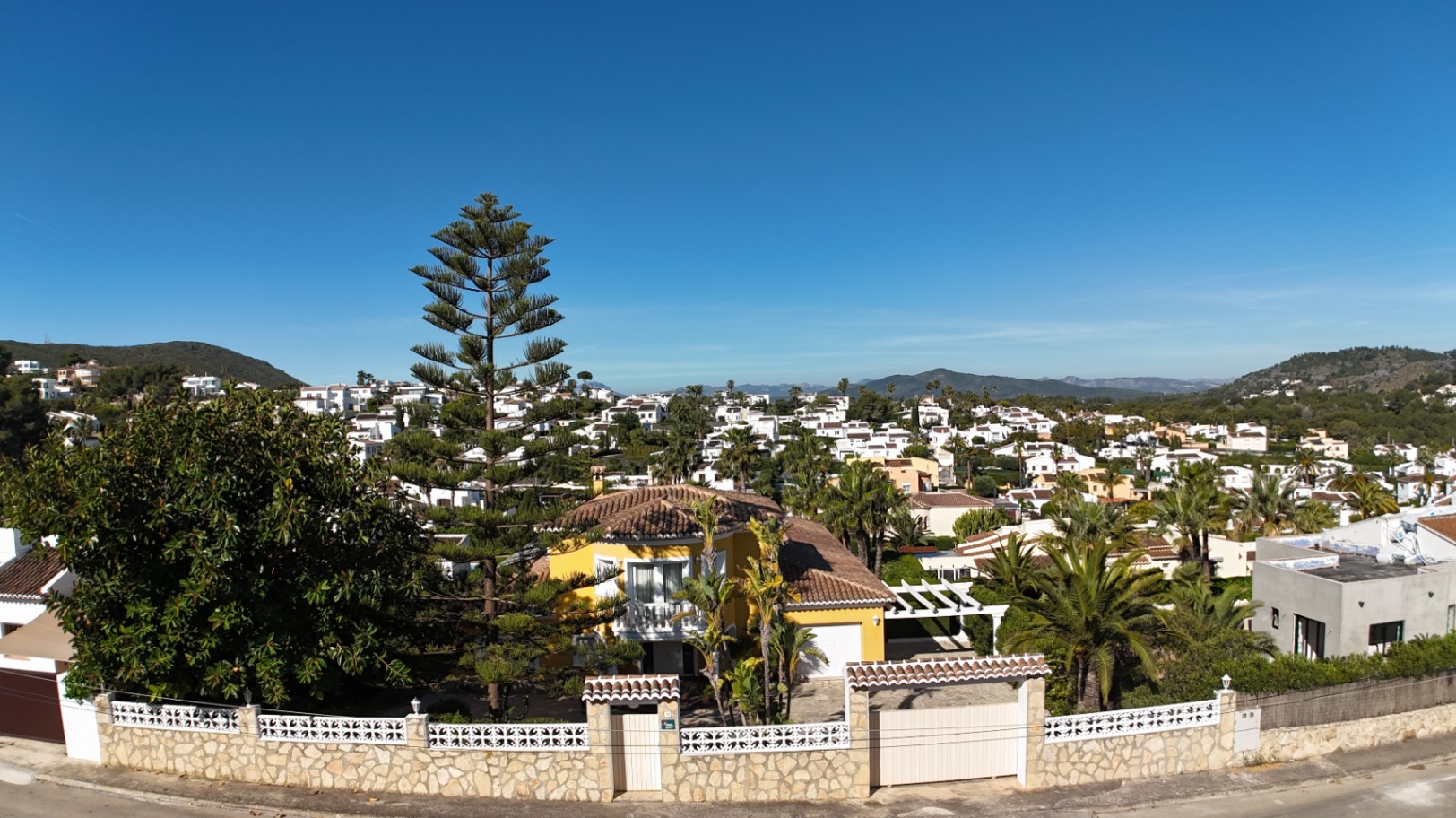 Neubau-Chalet zu verkaufen in Pinosol Javea - Costa Blanca Nord