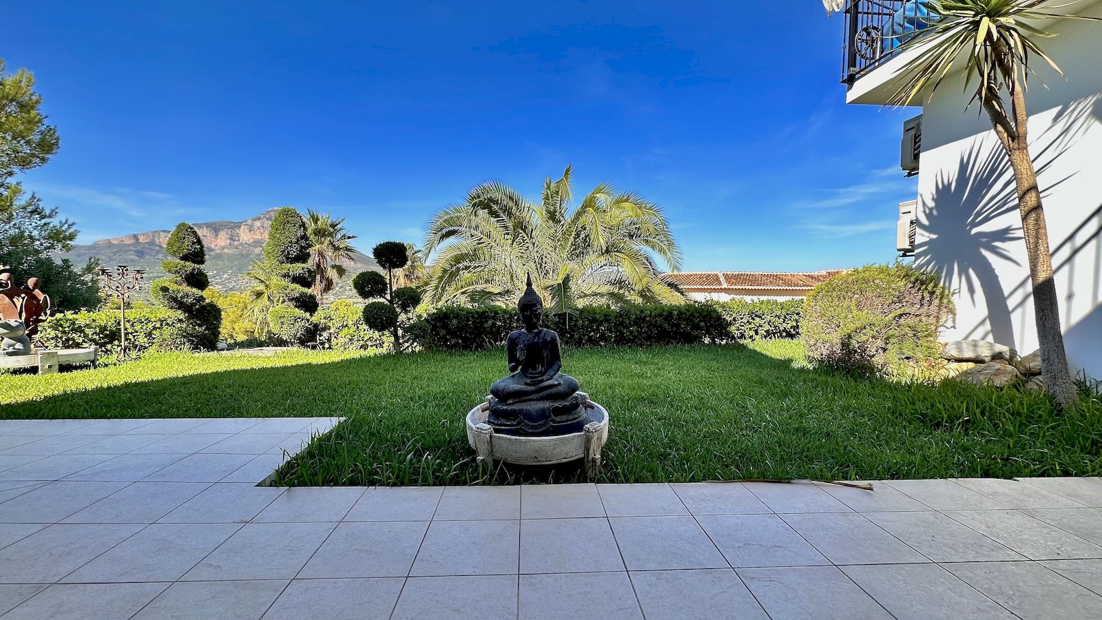 Ausgezeichnete Villa zum Verkauf mit Meerblick in Piver - Javea