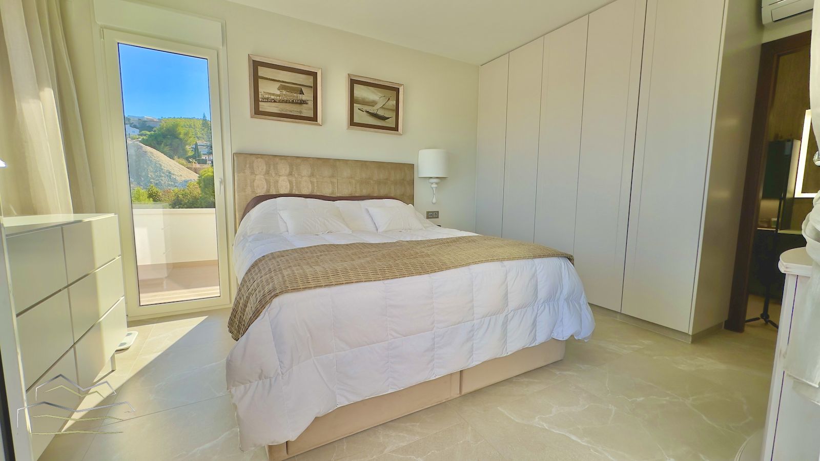 Villa zum Verkauf mit Meerblick in Pinosol - Javea