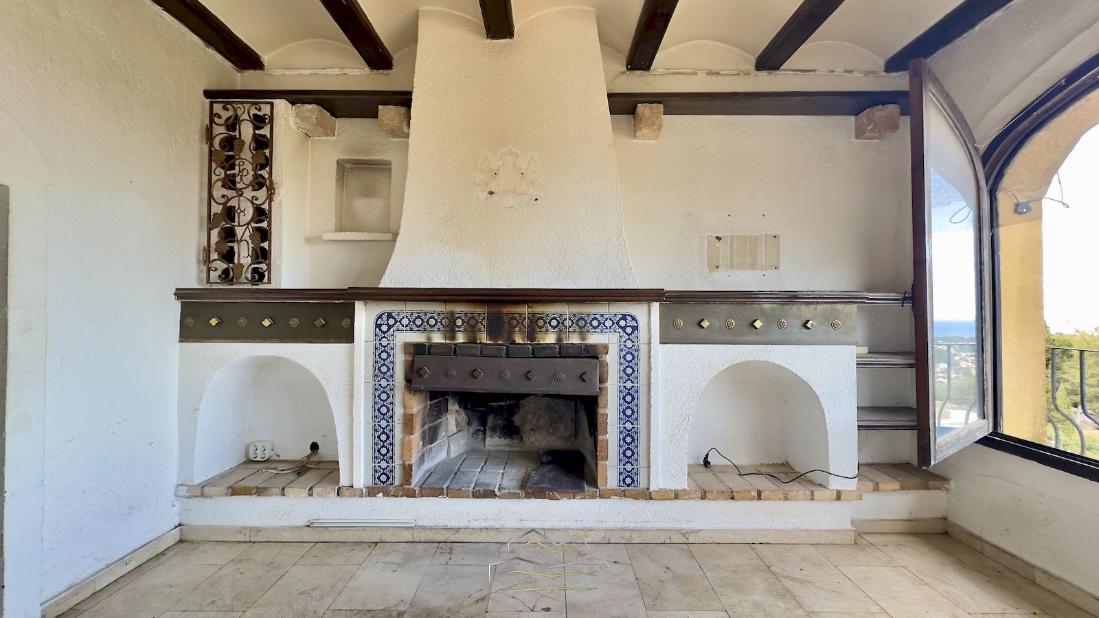 Villa zum Verkauf zum Renovieren mit Meerblick in Javea