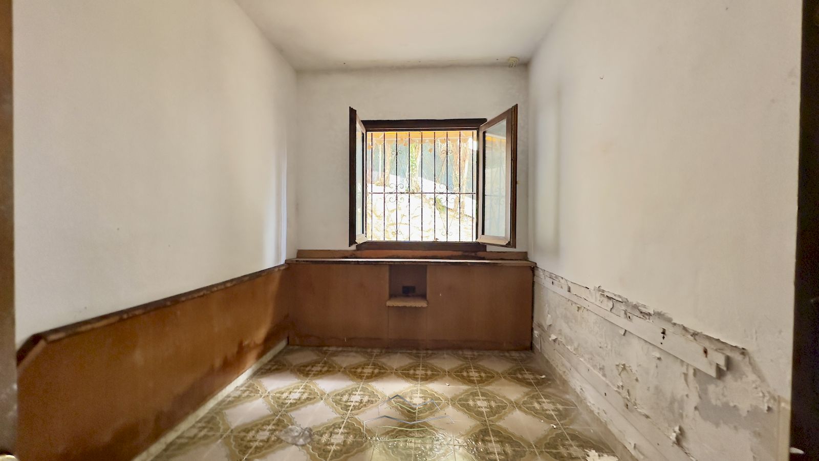 Villa zum Verkauf zum Renovieren mit Meerblick in Javea