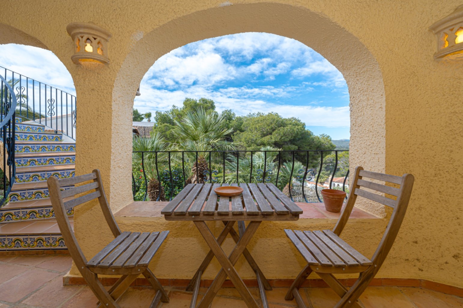 Villa zu verkaufen in Jávea mit beeindruckenden Blick auf den Montgó in Balcón al Mar