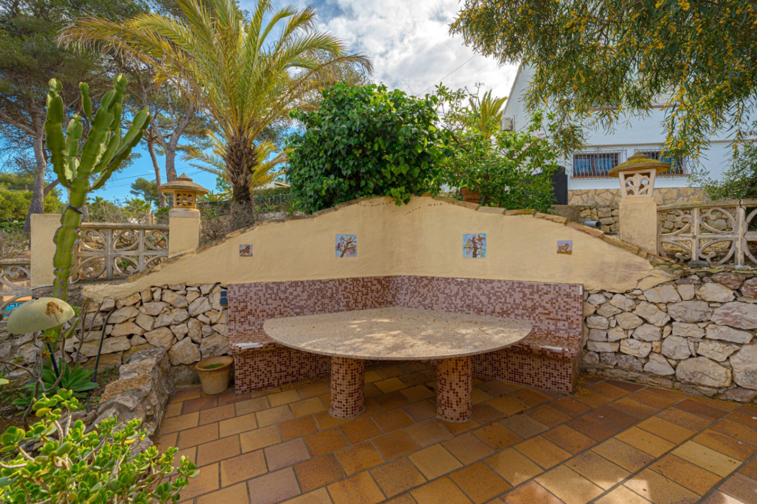 Villa zu verkaufen in Jávea mit beeindruckenden Blick auf den Montgó in Balcón al Mar