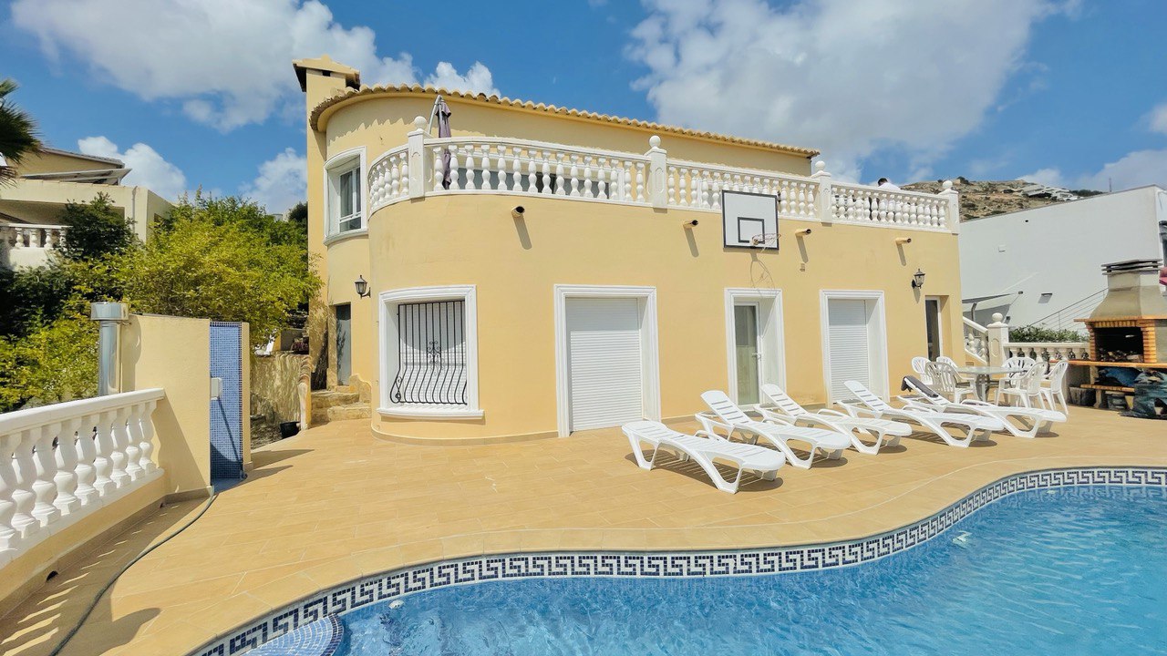 Villa zum Verkauf mit Meerblick in Cumbre del Sol- Benitachell